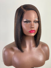 Load image into Gallery viewer, Deloris-12&quot; Lace Closure Glueless Beginner Human Hair Wig
